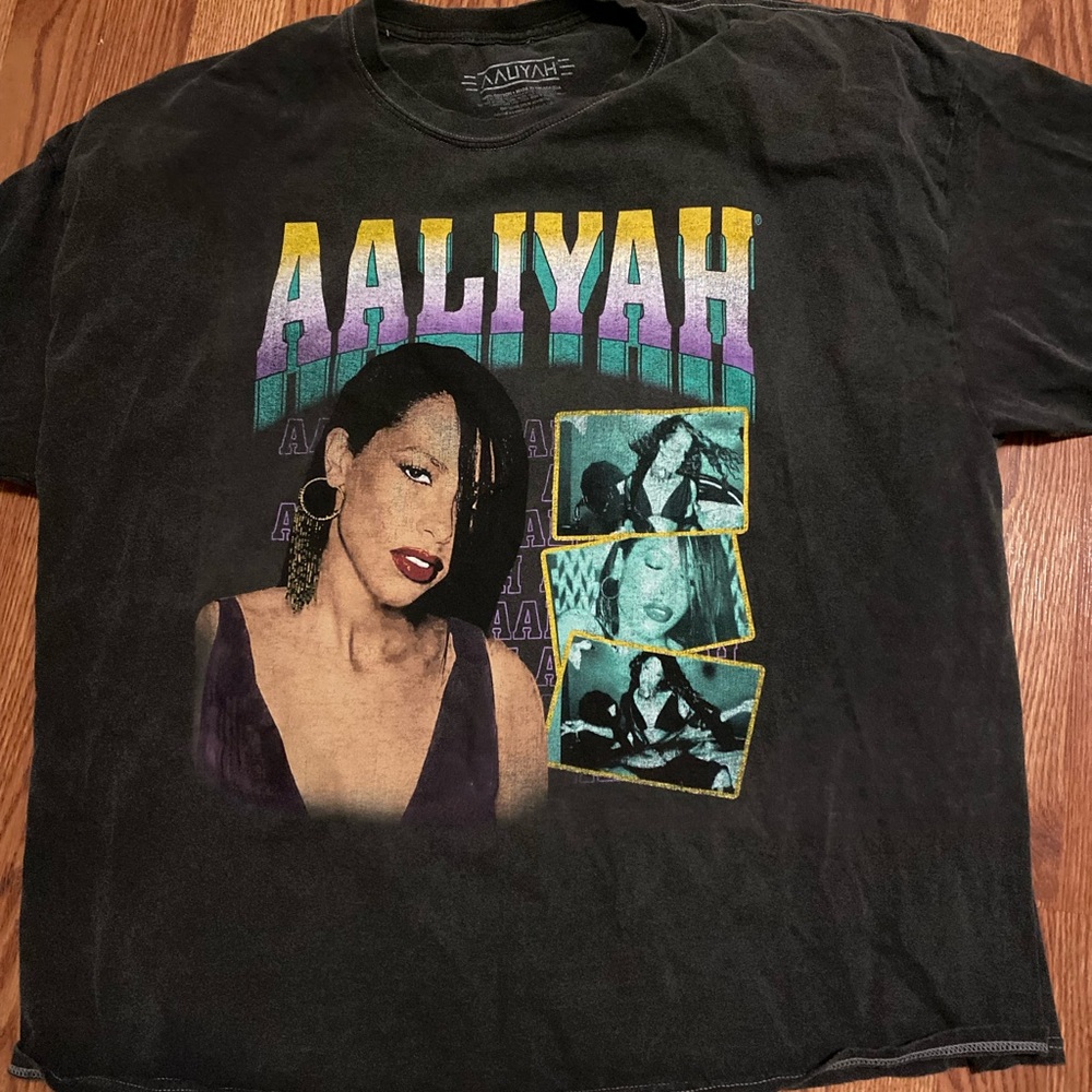 AAILYIAH T-shirt
